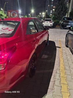 هيونداي رينا